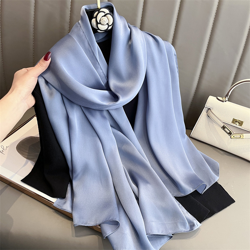 2024 marca de lujo primavera P - Silk Neck Scarf reseña y precio